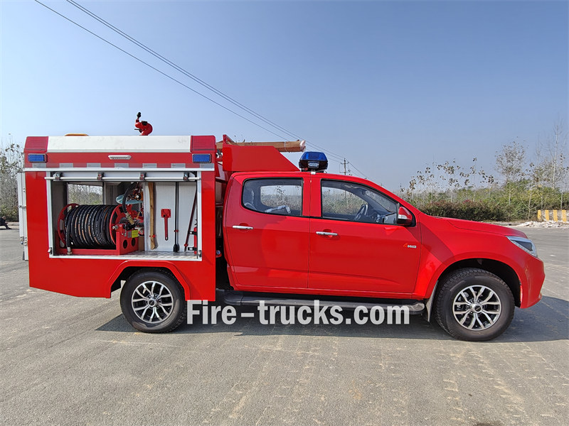 ISUZU 4x4 pickup foam pumper fire truck